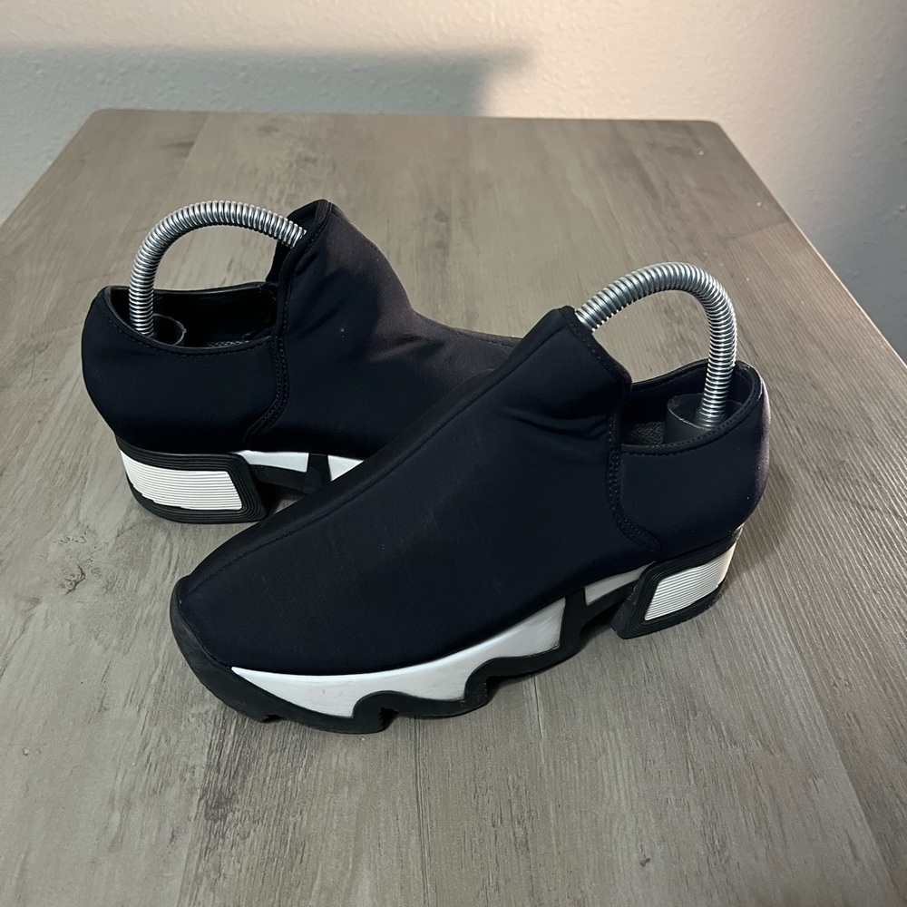 IRI NYC WES I Black Outline Low Top Sneakers